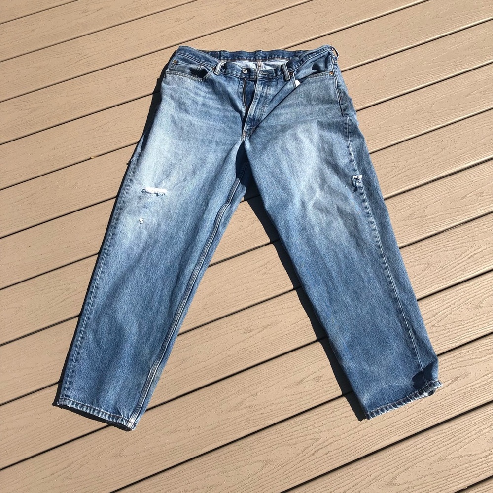 Levi’s 560 distressed 38W 32L